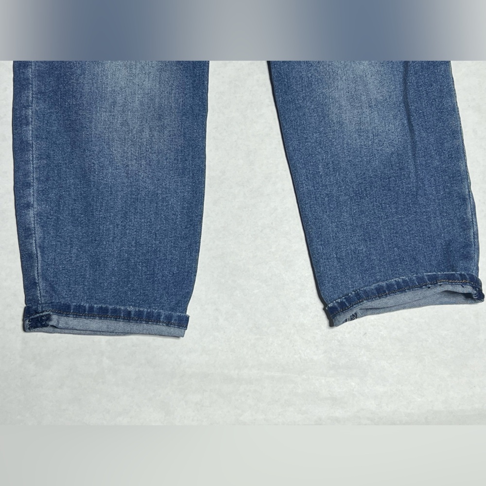 Kut Rachael AB FAB mom Jean size 8. - Picture 5 of 7